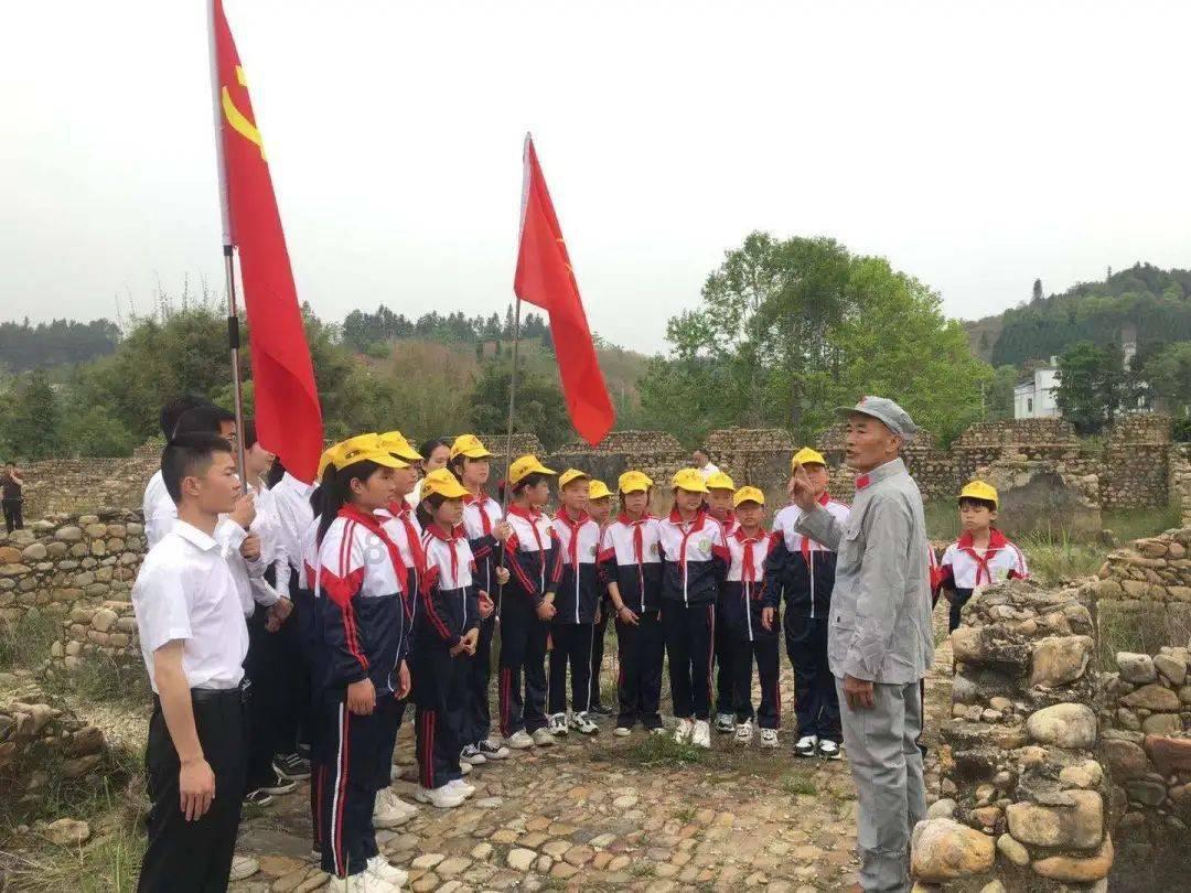 治愈这一年 | 二十多页的笔尖传情，让“无声骑士”倍感温暖