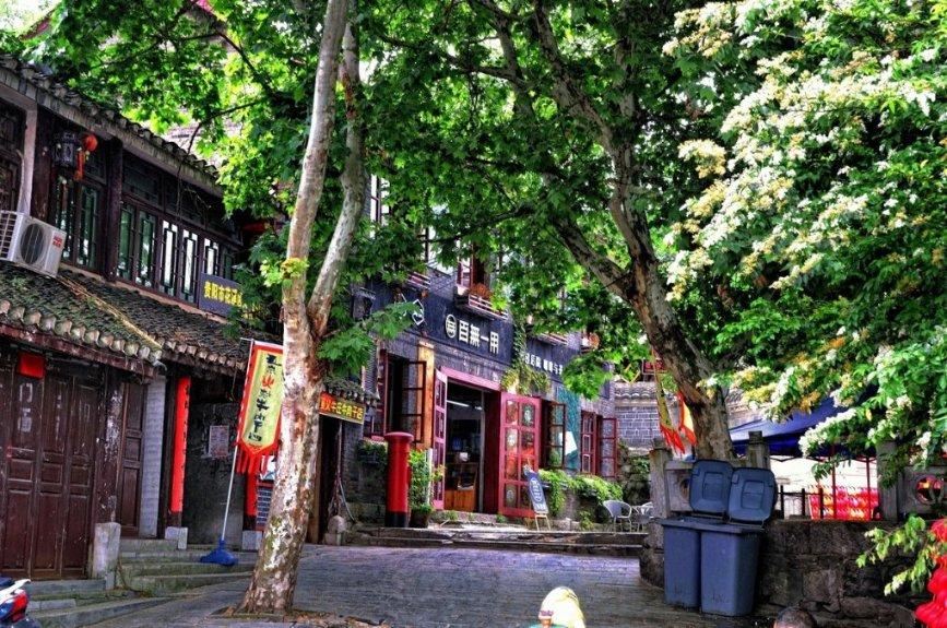 华夏幸福：以11个产业新城项目公司股权设立信托，抵偿240亿元金融债务